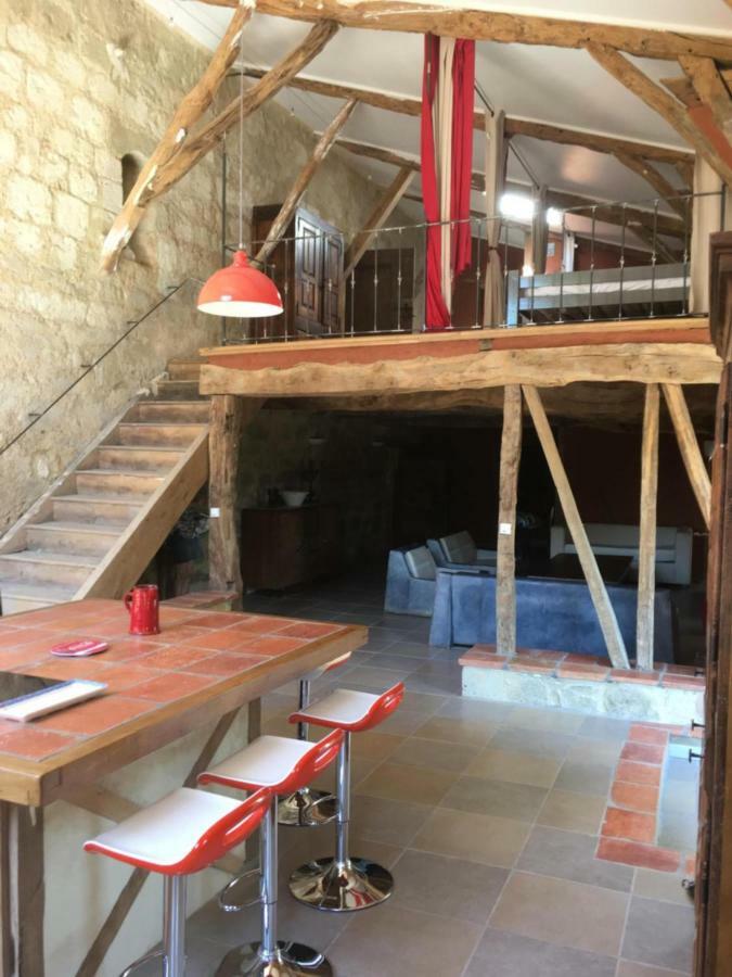 فيلا Castéra-Verduzanفي Gite De La Commanderie المظهر الخارجي الصورة